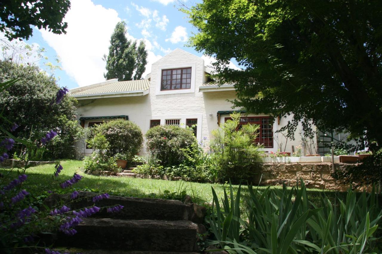 The Gate Guesthouse Clarens Esterno foto