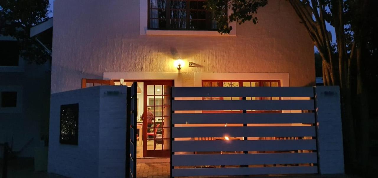 The Gate Guesthouse Clarens Esterno foto