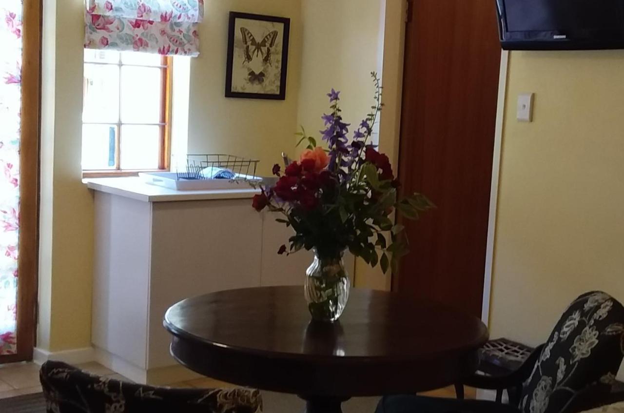 The Gate Guesthouse Clarens Esterno foto
